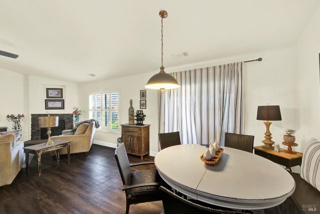 360 Grand Canyon Dr, Vacaville, CA 95687