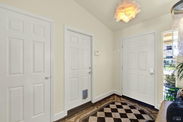 360 Grand Canyon Dr, Vacaville, CA 95687