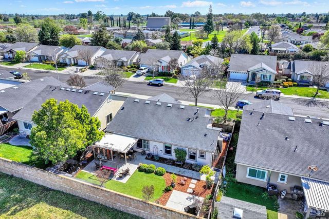 360 Grand Canyon Dr, Vacaville, CA 95687