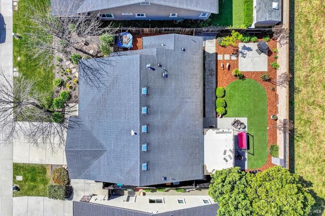 360 Grand Canyon Dr, Vacaville, CA 95687