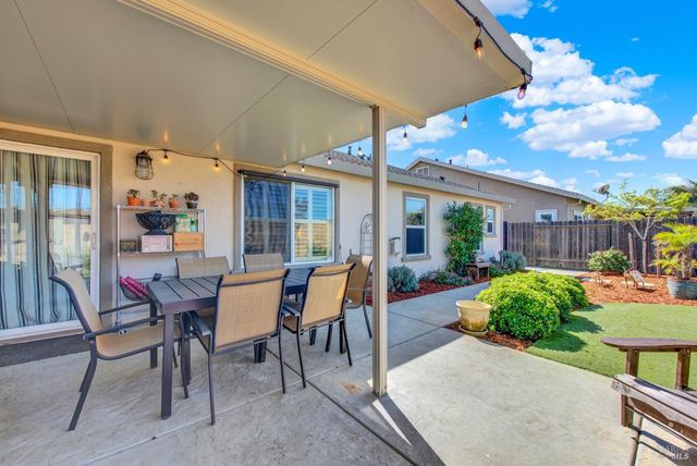 360 Grand Canyon Dr, Vacaville, CA 95687