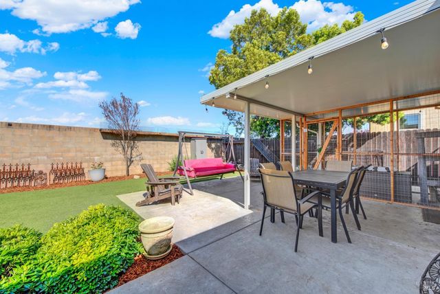 360 Grand Canyon Dr, Vacaville, CA 95687