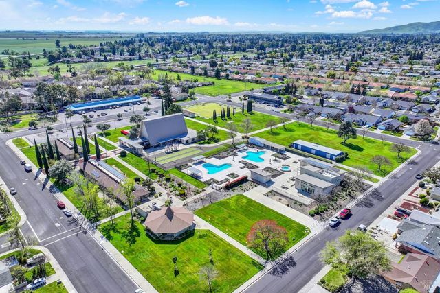 360 Grand Canyon Dr, Vacaville, CA 95687