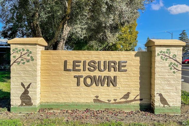 360 Grand Canyon Dr, Vacaville, CA 95687