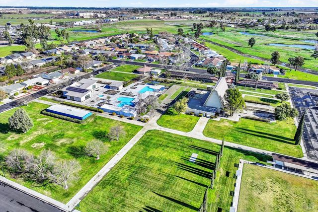360 Grand Canyon Dr, Vacaville, CA 95687