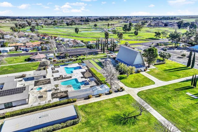 360 Grand Canyon Dr, Vacaville, CA 95687