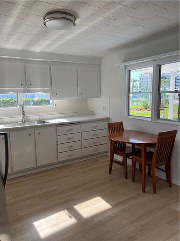 112 PARK TERRACE, Venice, FL 34285