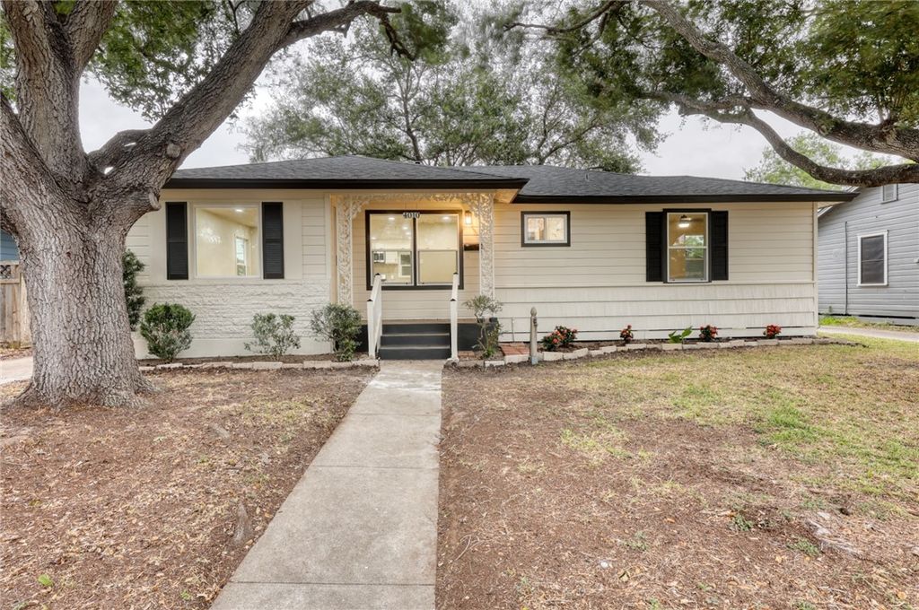 4010 Lowman St, Corpus Christi, TX 78411 — photo 2