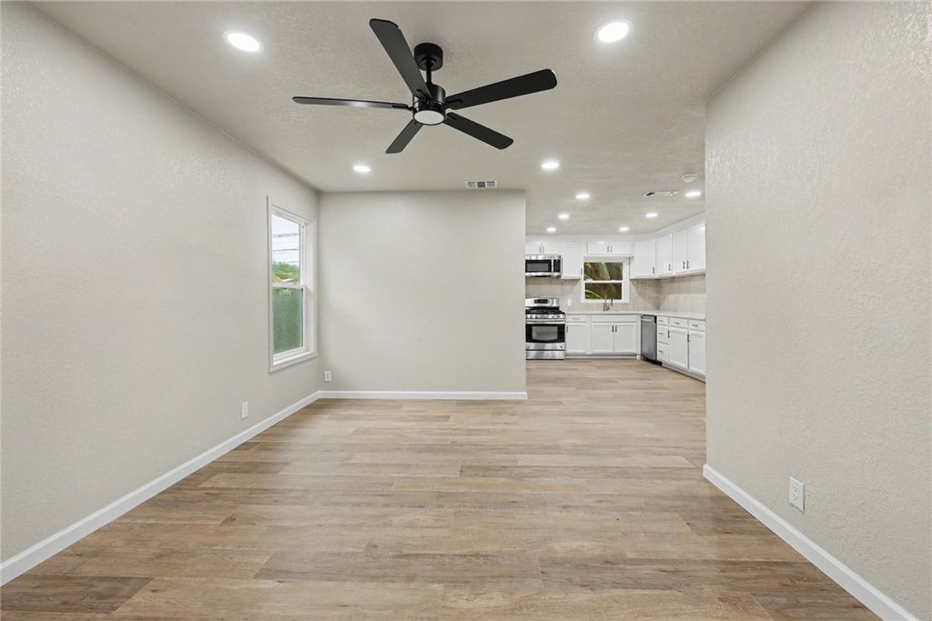 4010 Lowman St, Corpus Christi, TX 78411 — photo 4
