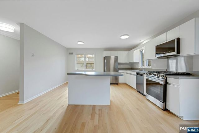 18 Peach Hill Court, Ramsey, NJ 07446