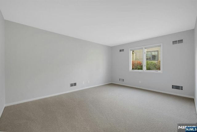 18 Peach Hill Court, Ramsey, NJ 07446