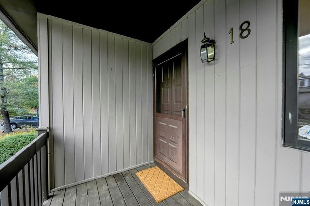 18 Peach Hill Court, Ramsey, NJ 07446