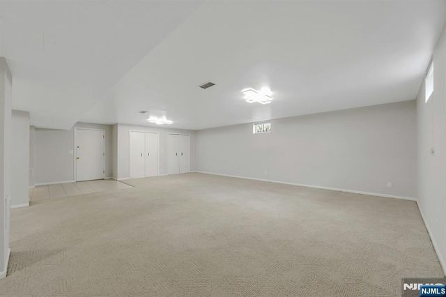 18 Peach Hill Court, Ramsey, NJ 07446