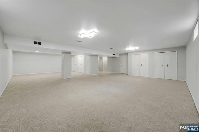 18 Peach Hill Court, Ramsey, NJ 07446