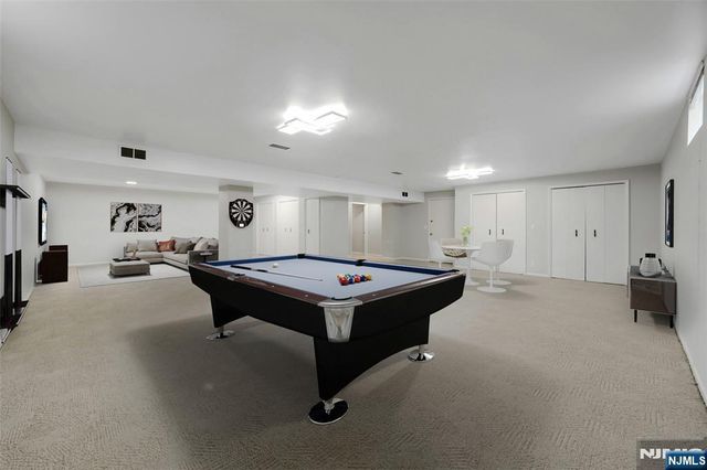 18 Peach Hill Court, Ramsey, NJ 07446