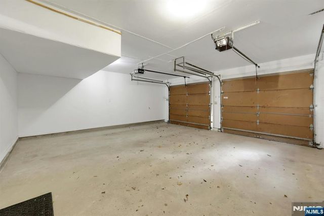 18 Peach Hill Court, Ramsey, NJ 07446