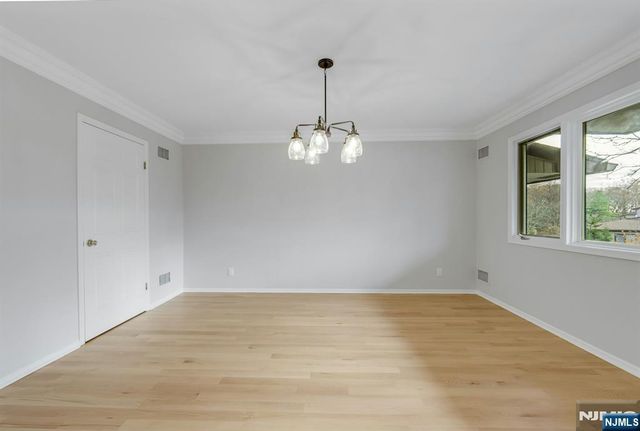 18 Peach Hill Court, Ramsey, NJ 07446