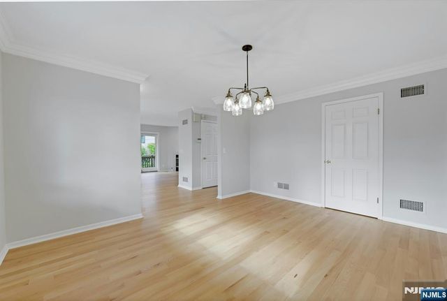 18 Peach Hill Court, Ramsey, NJ 07446