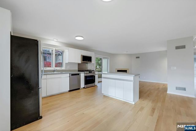 18 Peach Hill Court, Ramsey, NJ 07446