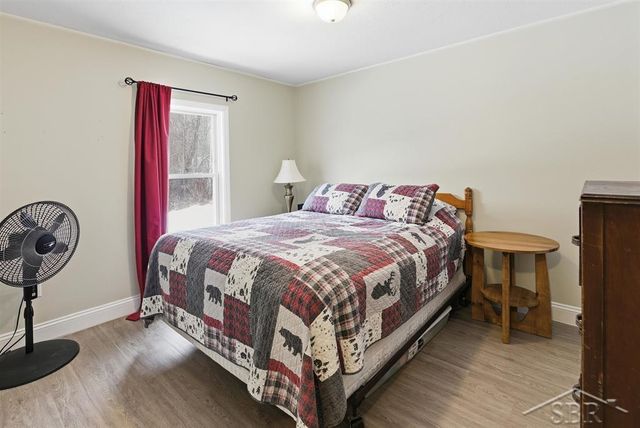 4967 N Mid Bay County Line Road, Midland, MI 48642