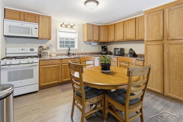 4967 N Mid Bay County Line Road, Midland, MI 48642