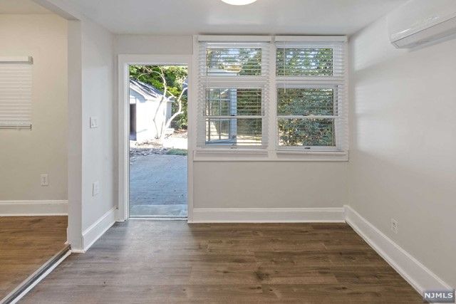 1095 Lambert Road, Teaneck, NJ 07666