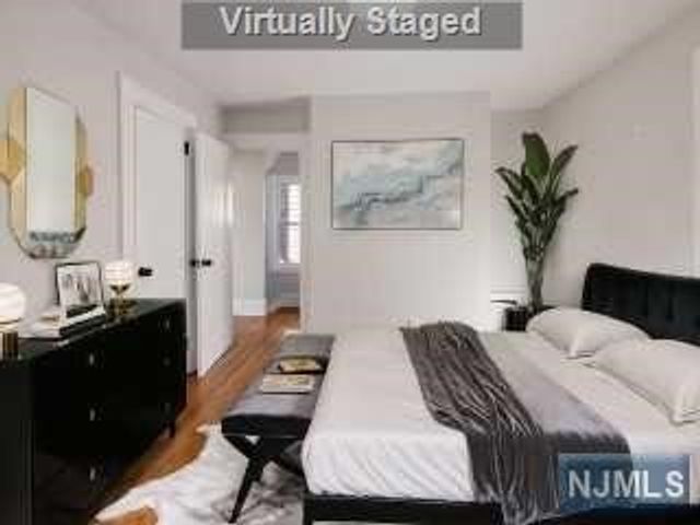 1095 Lambert Road, Teaneck, NJ 07666