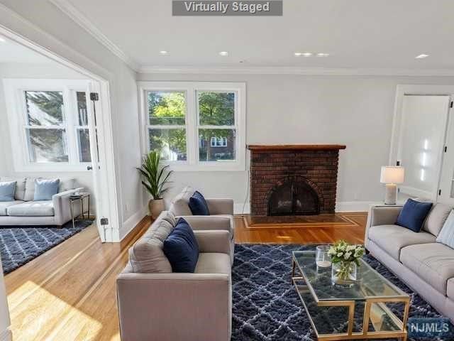 1095 Lambert Road, Teaneck, NJ 07666