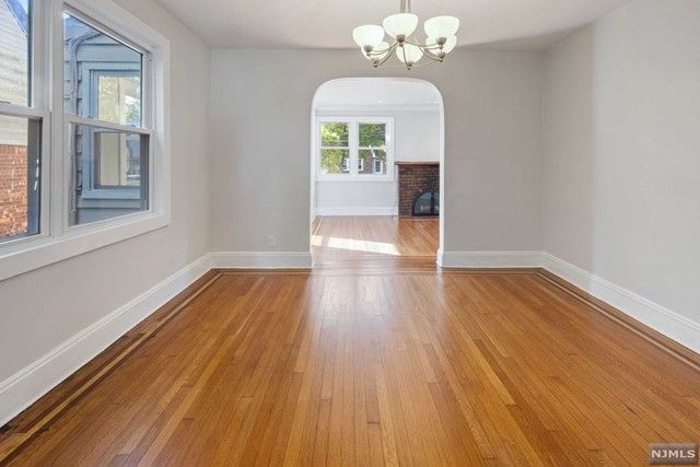 1095 Lambert Road, Teaneck, NJ 07666