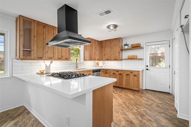 10519 Londonderry Drive, Houston, TX 77043