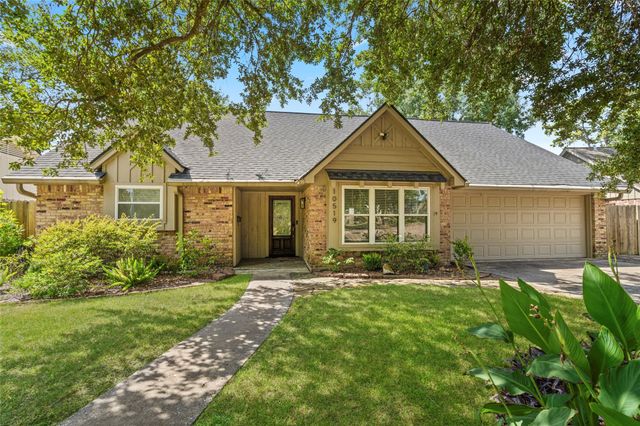 10519 Londonderry Drive, Houston, TX 77043