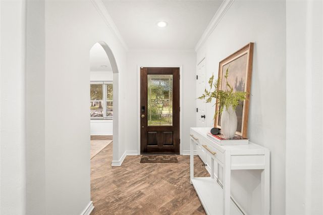 10519 Londonderry Drive, Houston, TX 77043