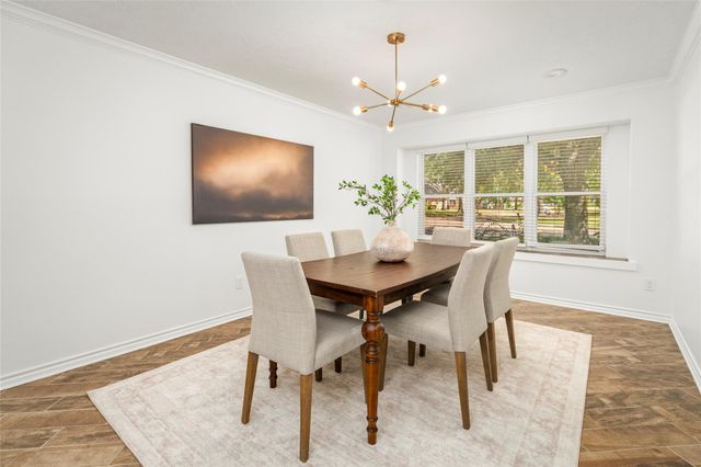 10519 Londonderry Drive, Houston, TX 77043
