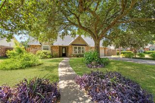10519 Londonderry Drive, Houston, TX 77043