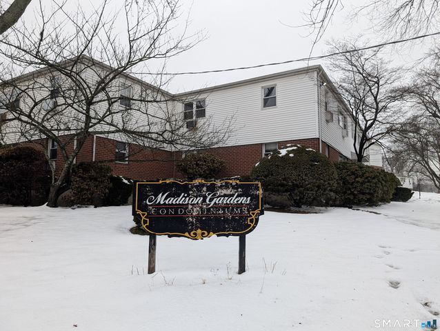 15 Cherry Hill Drive 2A, Bridgeport, CT 06606