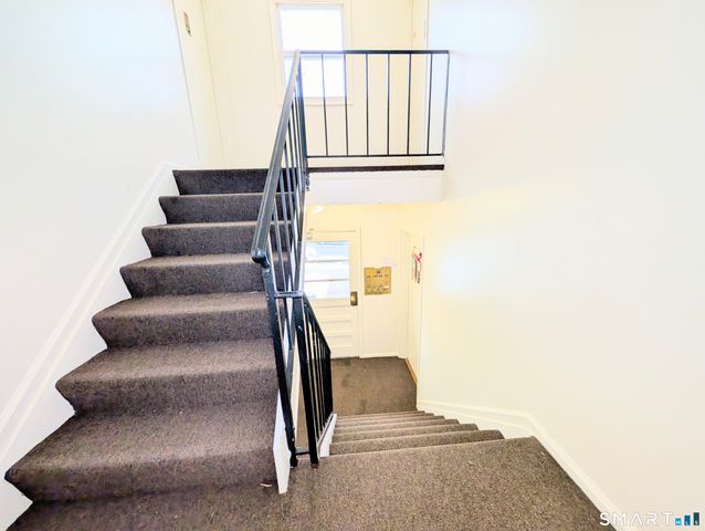 15 Cherry Hill Drive 2A, Bridgeport, CT 06606