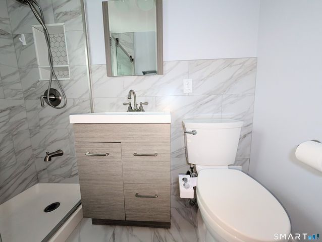 15 Cherry Hill Drive 2A, Bridgeport, CT 06606