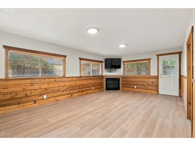 5375 Sw ERICKSON Ave, Beaverton, OR 97005