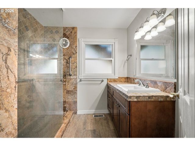 5375 Sw ERICKSON Ave, Beaverton, OR 97005