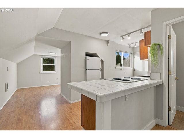 5375 Sw ERICKSON Ave, Beaverton, OR 97005
