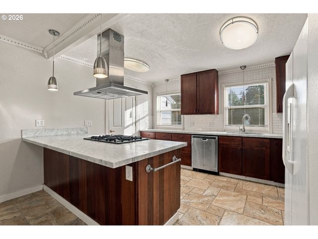5375 Sw ERICKSON Ave, Beaverton, OR 97005