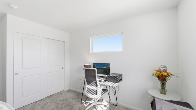 120 Kingsport Drive, South Elgin, IL 60177