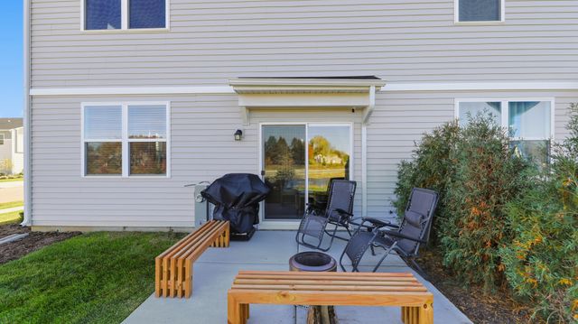 120 Kingsport Drive, South Elgin, IL 60177