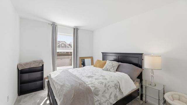 120 Kingsport Drive, South Elgin, IL 60177