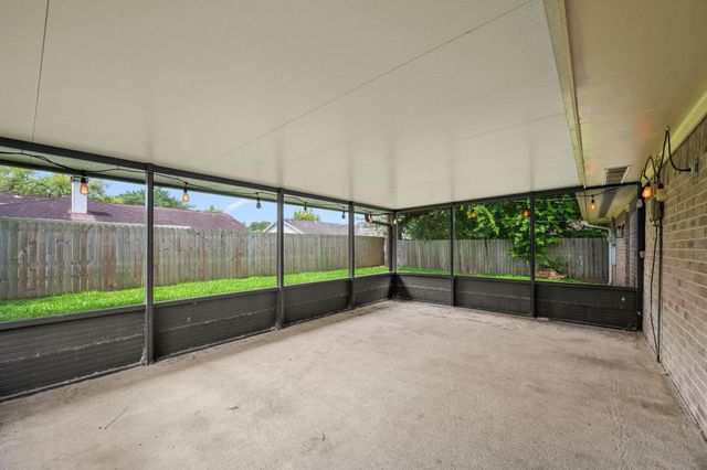 1009 Frances Street, Deer Park, TX 77536