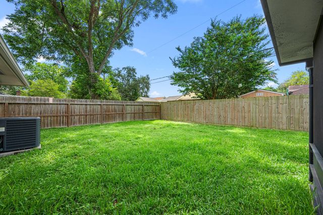 1009 Frances Street, Deer Park, TX 77536