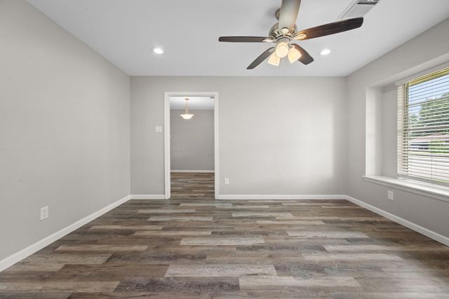 1009 Frances Street, Deer Park, TX 77536