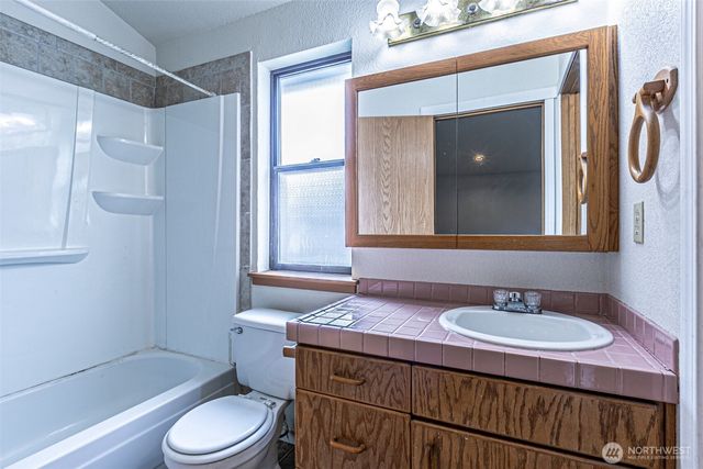 6135 36th Street SE, Auburn, WA 98092