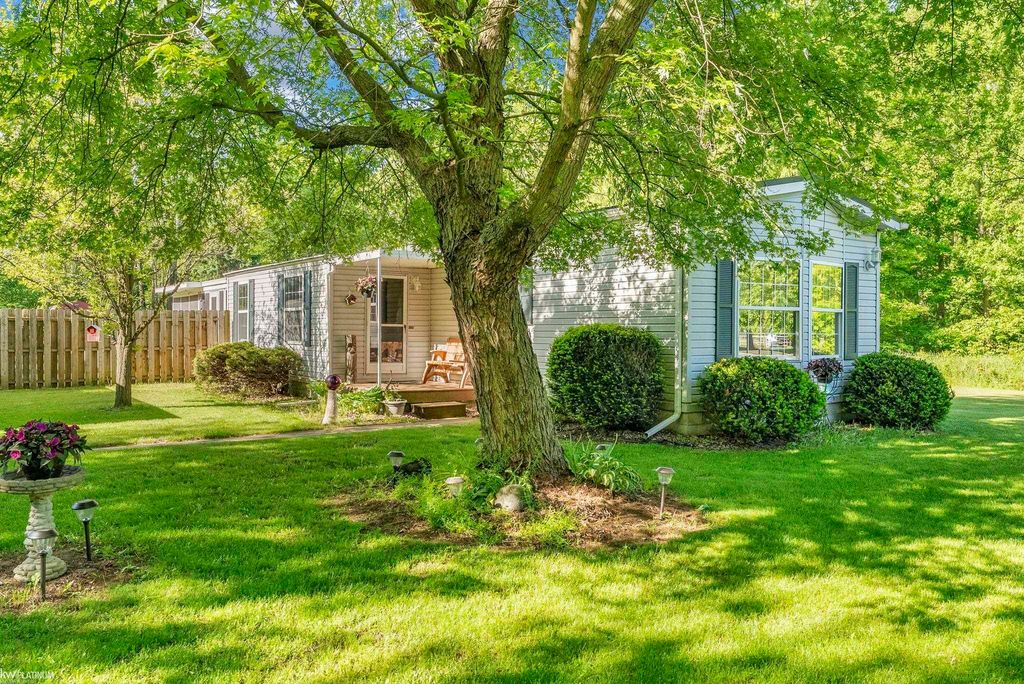6333 Griswold Road, Kimball Twp, MI 48074