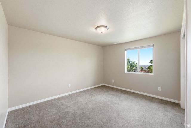 1633 N 400 W, Farmington, UT 84025